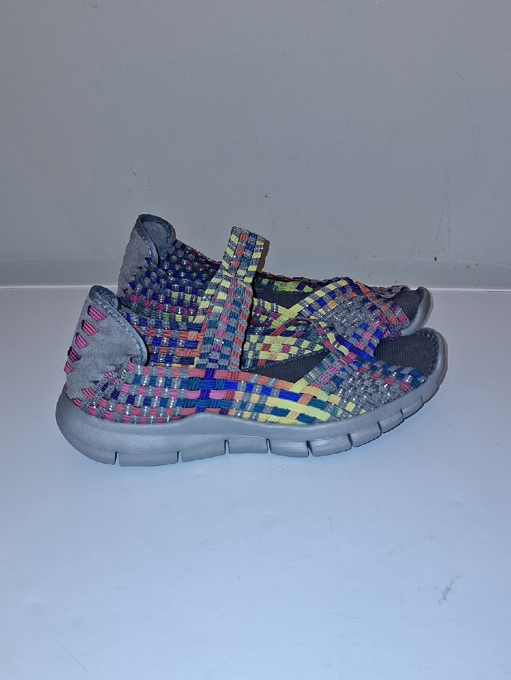 bernie mev. Multicolor Woven Slip-On Flat